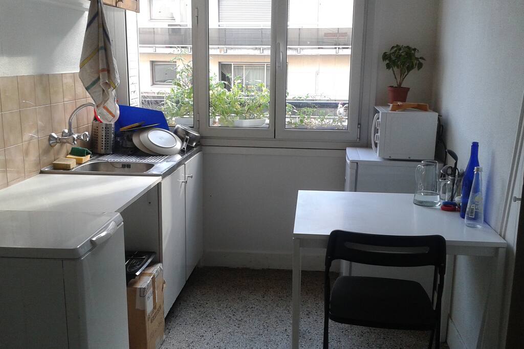 Cuisine avec table