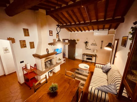 Casina del Fabbro Hills and Sea Views Tuscany