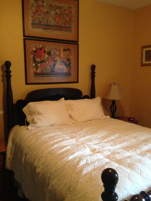 Mark Rothko room, spindle bed