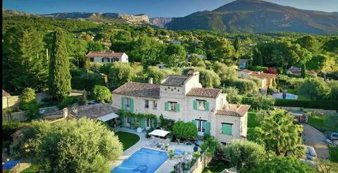 Villa les Roumingues Private Cottage /