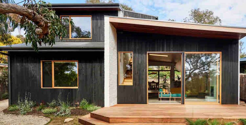 Modern home with heated pool and studio gallery image 3