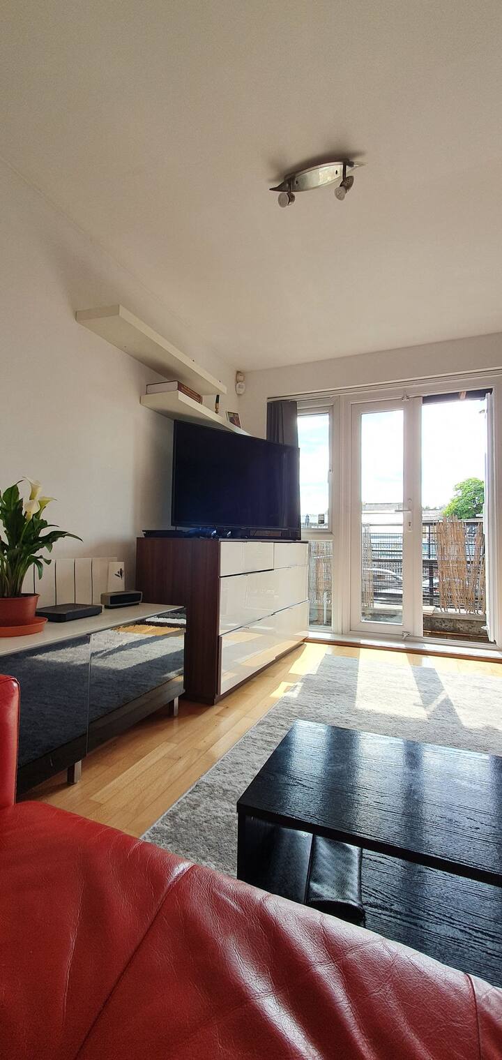 Private double room in London Zone 1 Condominiums for Rent in Greater