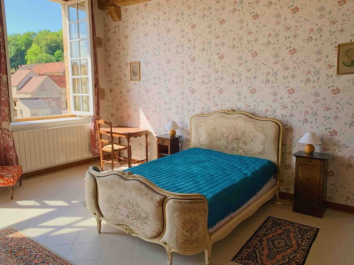 Kati i 1-rë - Dhoma e gjumit 2 | Kati i parë - Dhoma e dytë e gjumit