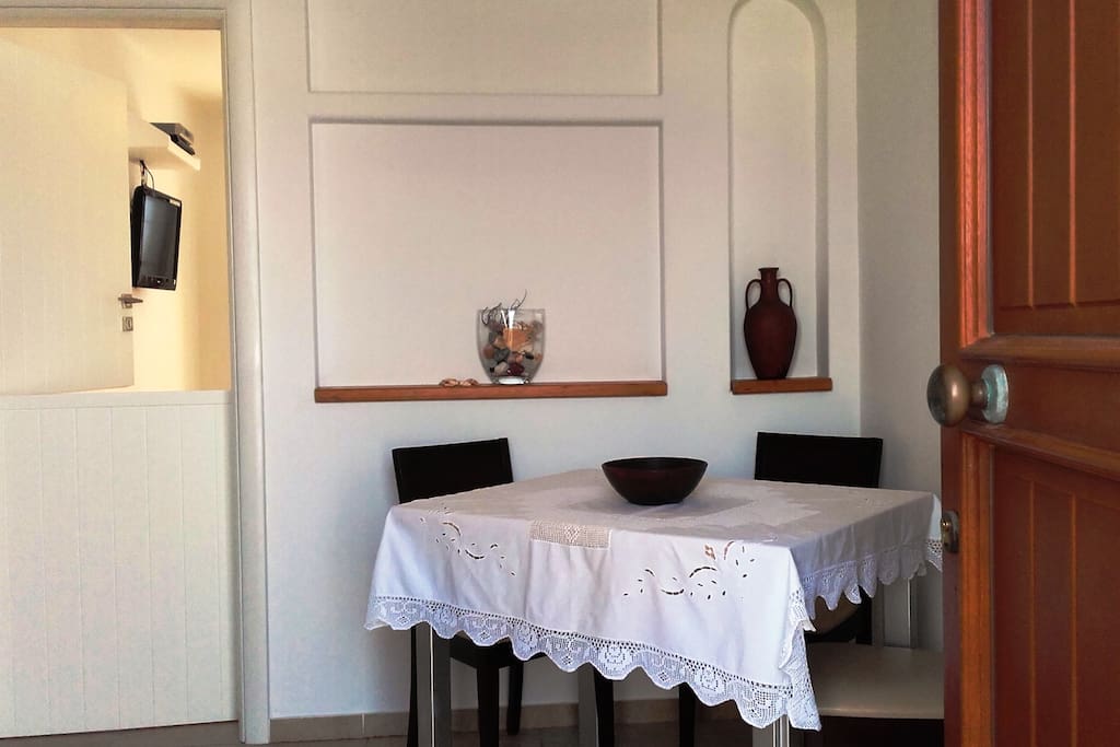 Entrance and Kichen's table