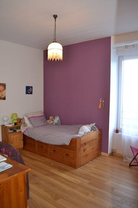 lit une place, matelas antiacariens.