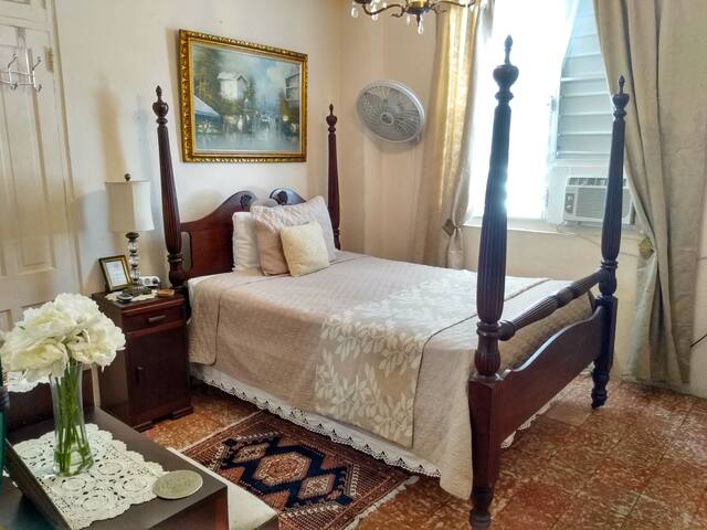 #2 PRIVATE BEDROOM BEST LOCATION & PARKING SPACE