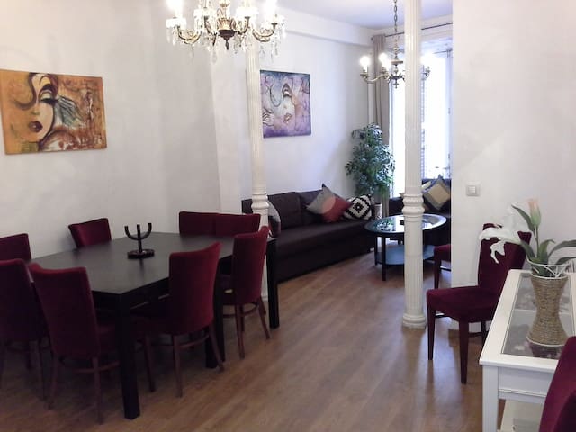 3D Very Central.Safe.5Bedr.5Bath.AA/H