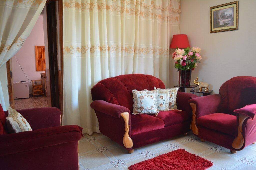 Spacious living room