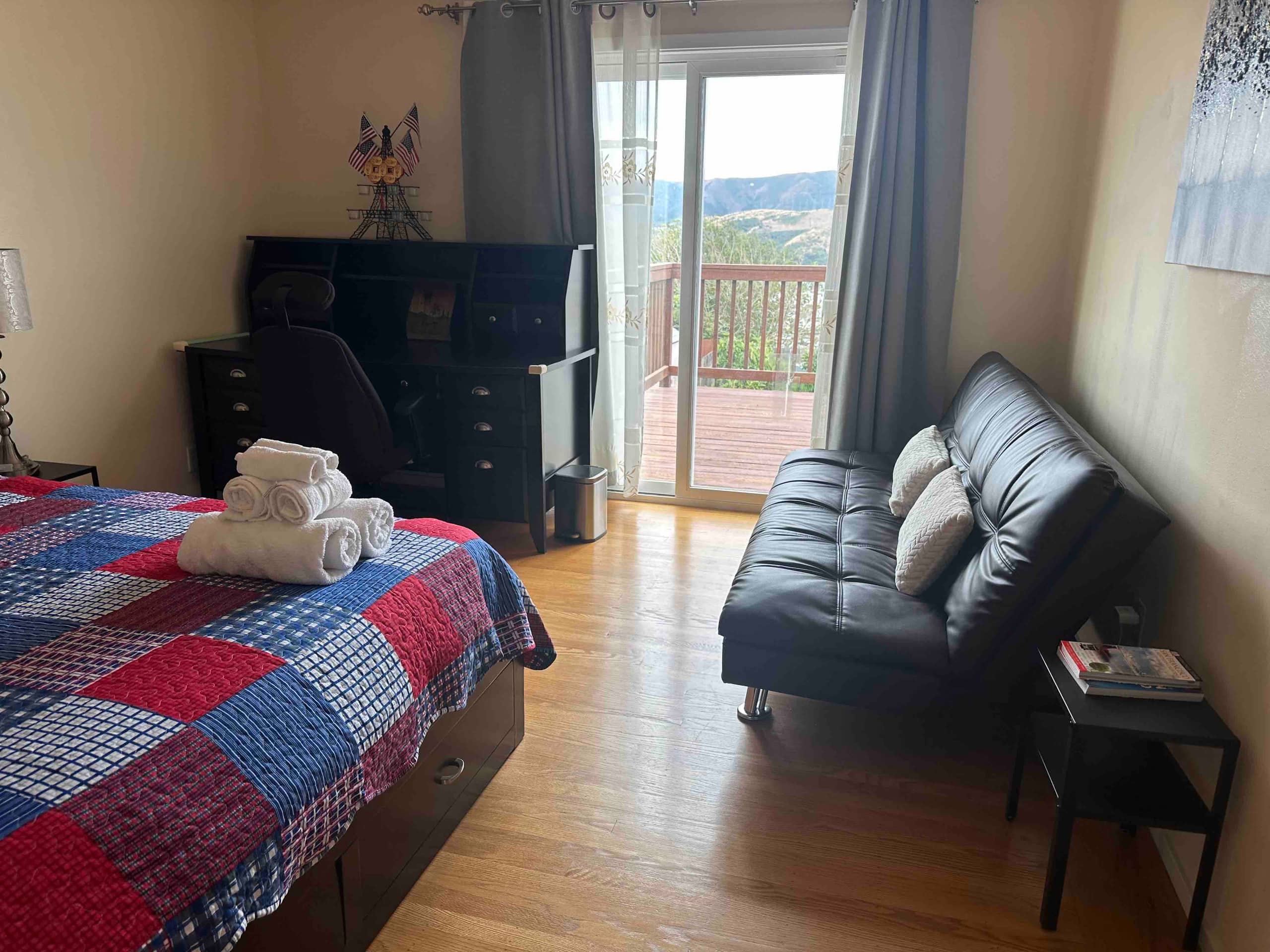 Home in San Francisco · ★4.92 · 2 bedrooms · 3 beds · 1 bath - Image 29