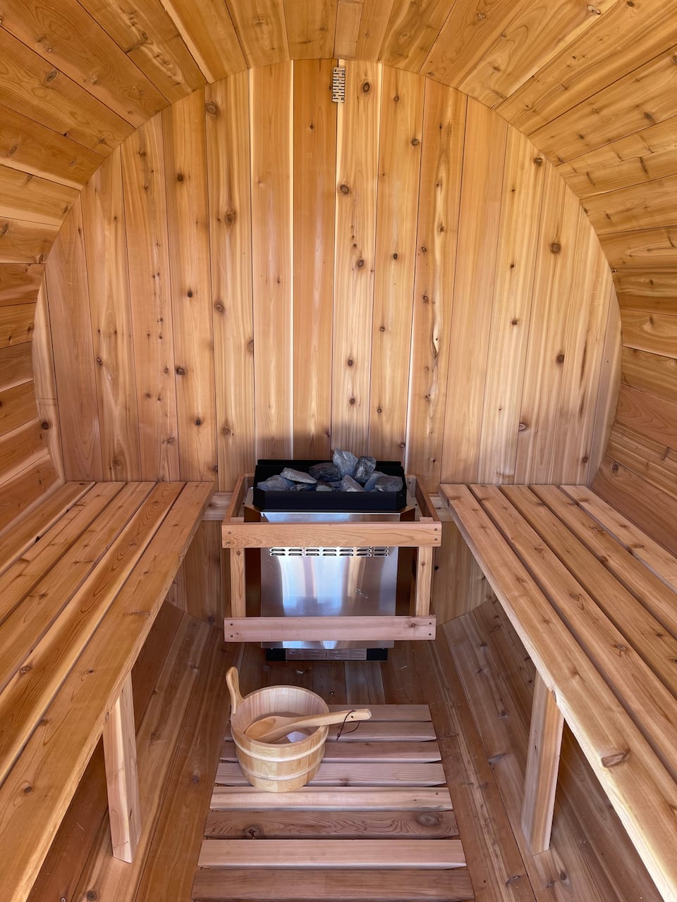 A waterfront cabin on Howe Sound, Squamish, British Columbia, Canada, photo 3 of 10