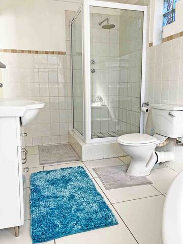 3-bedroom holiday house close to beach gallery image 3