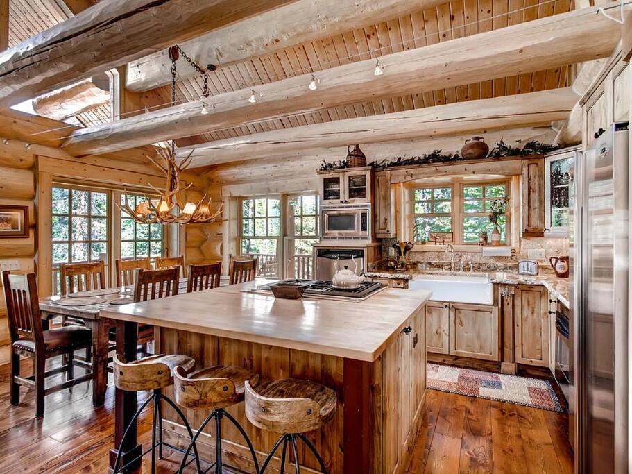 The chef in your family will have all the necessities for a gourmet Christmas dinner!