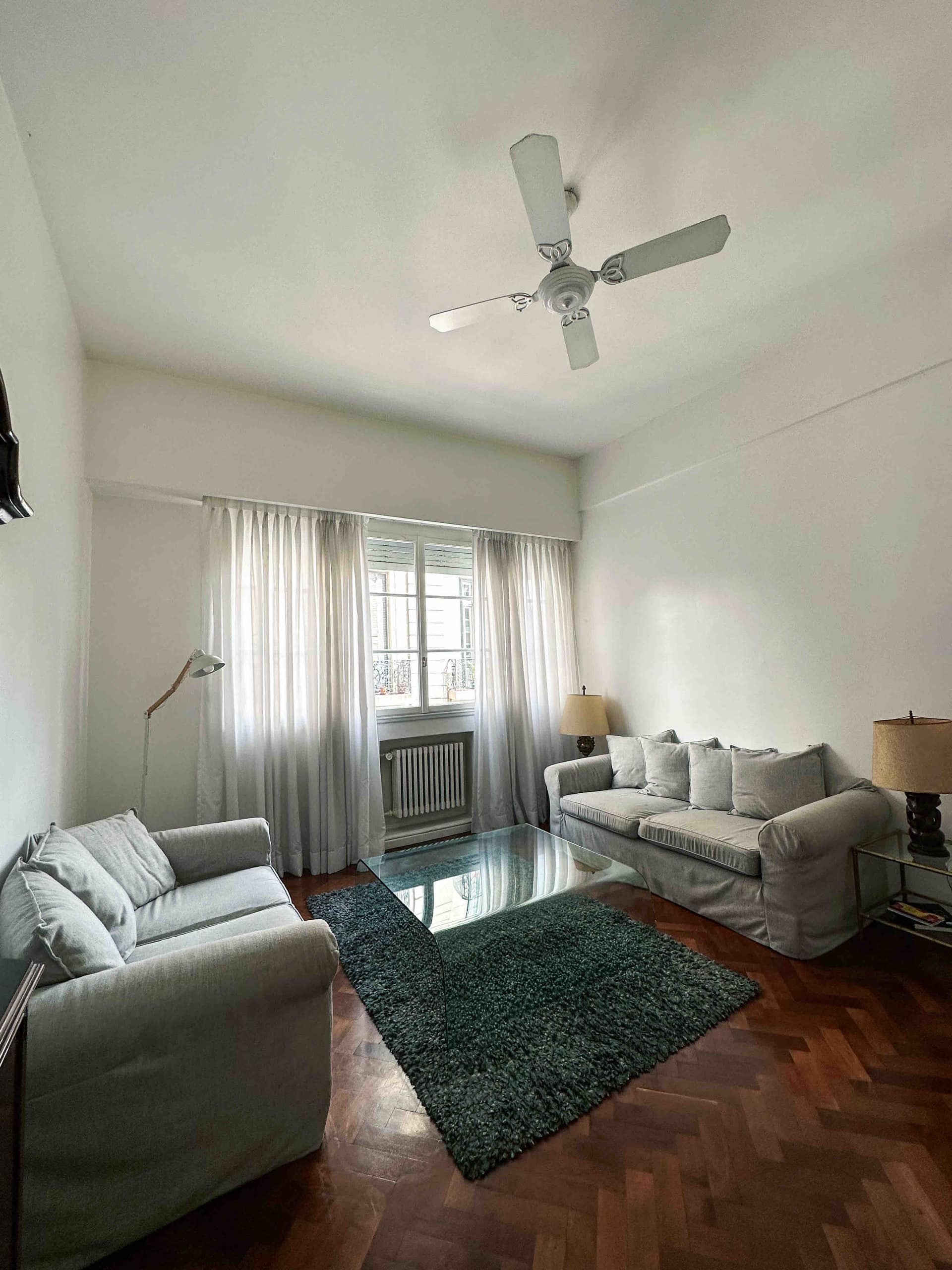 One-bedroom apartment in Monserrat