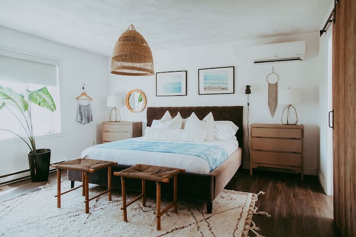 Beautiful Bohemian Family Dream Home - Moncton