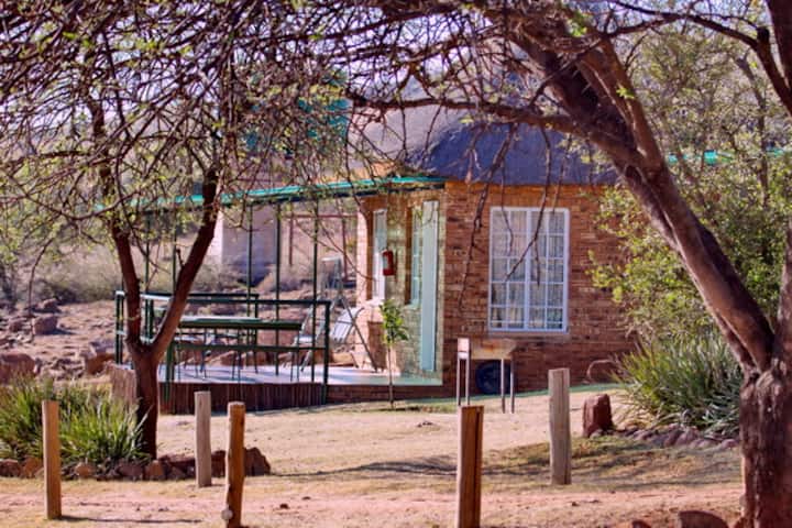 Magalies Retreat Thatched Chalet 1 6 Guests Farm Stays For Rent In Krugersdorp South Africa