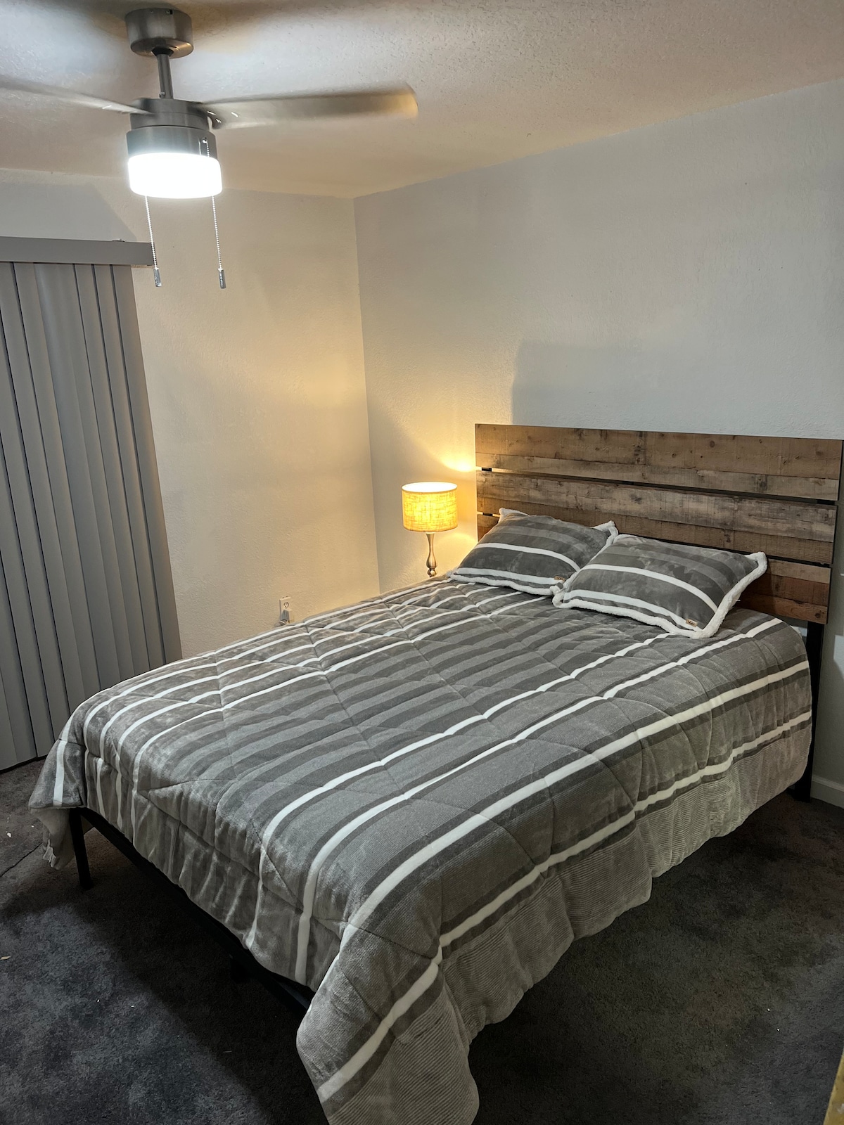 Chumba cha kulala #1 malkia 