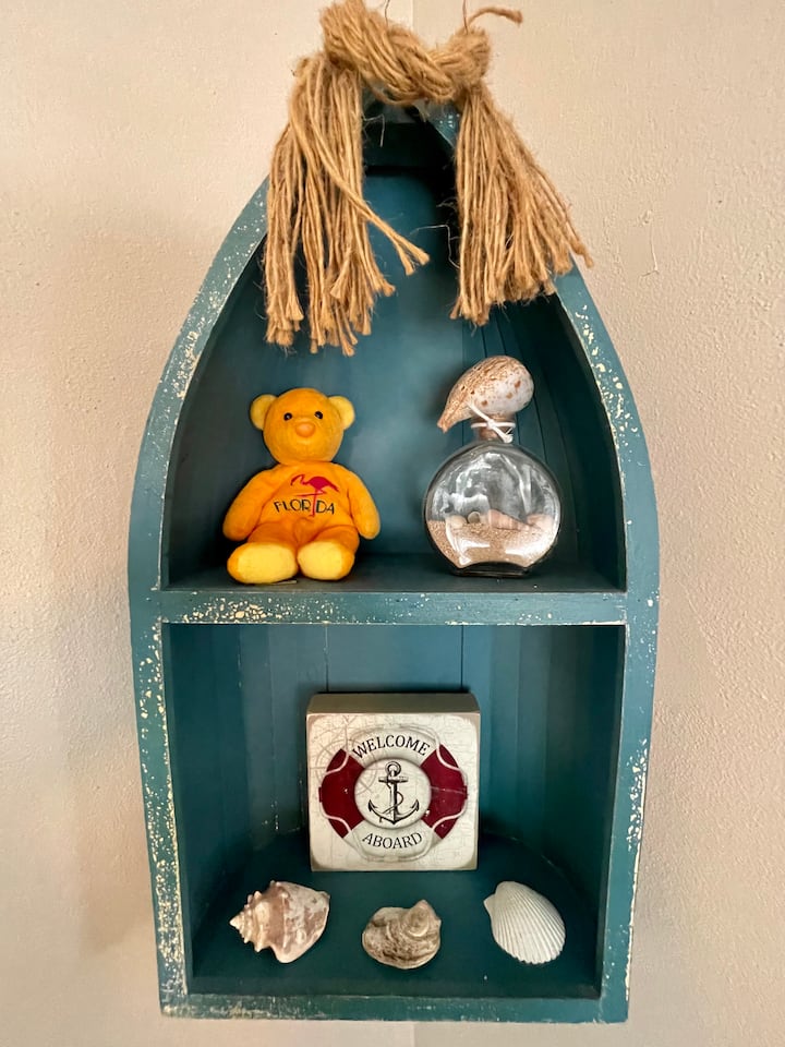 Cute decor in bedroom 1