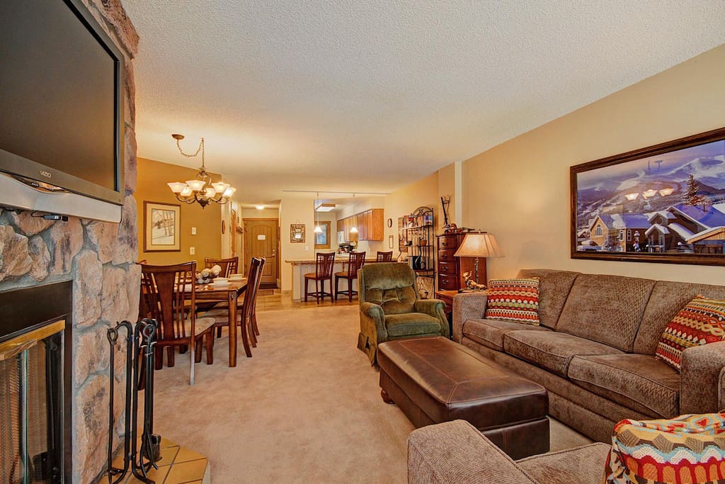 Living room - alt view