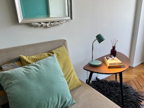 Propiedad de Airbnb exitosa: Warm boutique apartment for 5/6 guests OK en Retiro