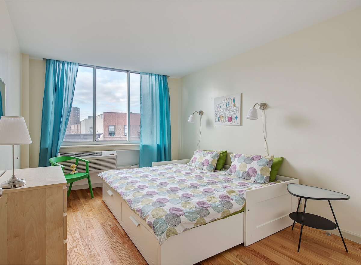 ห้องนอนที่ 2 นอนได้ 2 คน