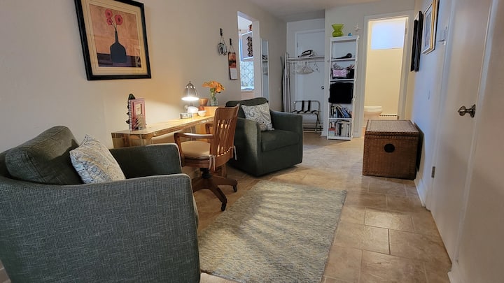 Cozy Clean Apartment-walk To Main Street - Littleton, CO