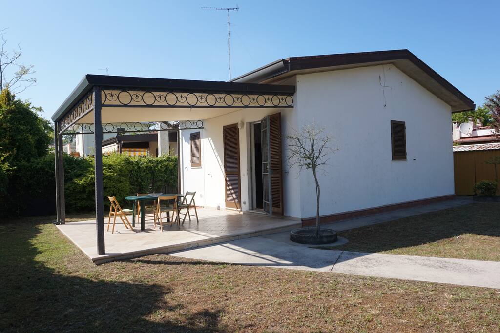 Esterno