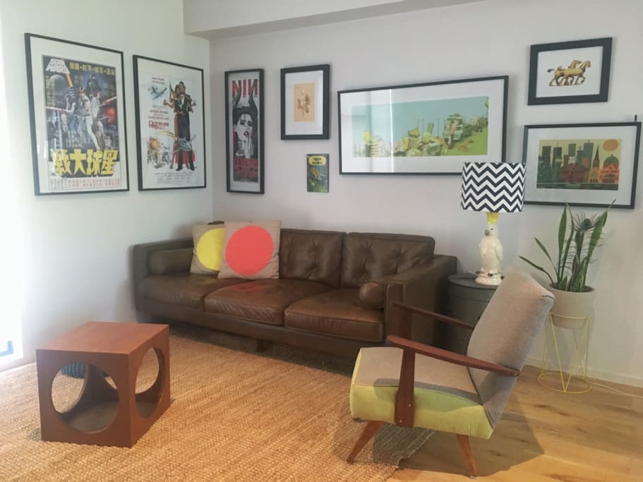 Shared lounge area. Open plan dining, kitchen and lounge.