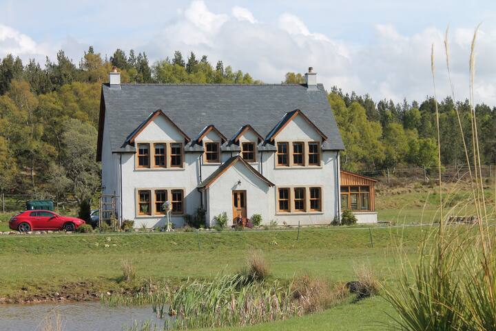 Ach-Na-Sidhe Loch Ness Hill Top B&B