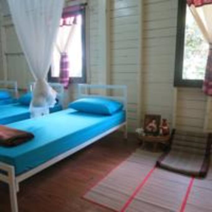 Triple Room with Shared Bathroom (Air Conditioning)