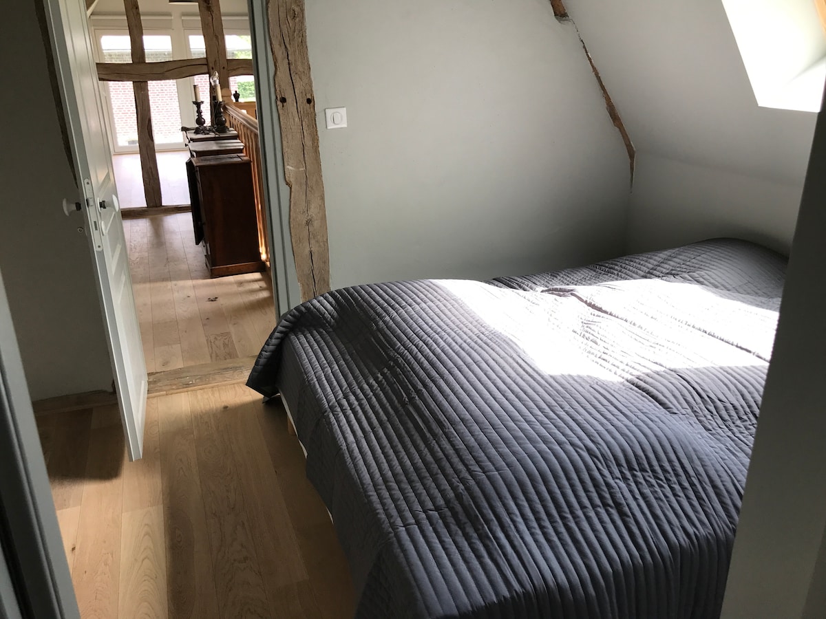 غرفة النوم 5 (بيت الضيوف)