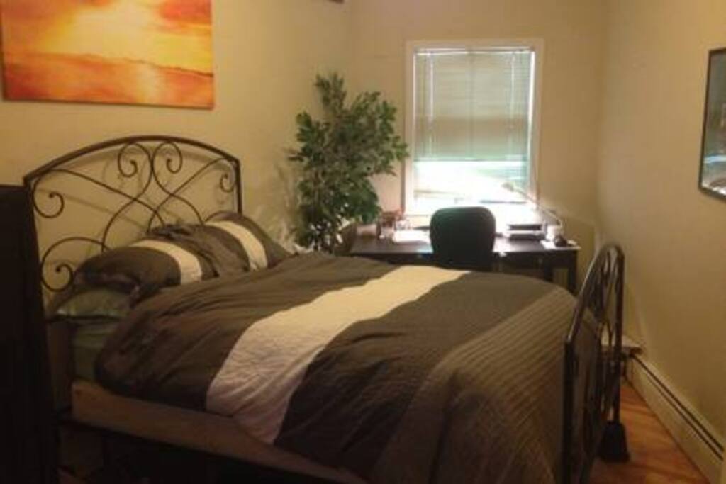 Bedroom with Queen Bed