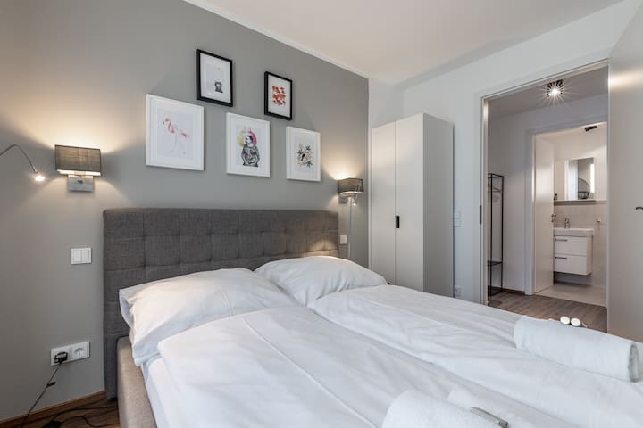 Ludwig – 2-bedroom apartment in Munich city center gallery image 2