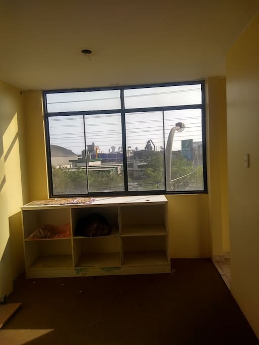 Ventana de la sala a la calle