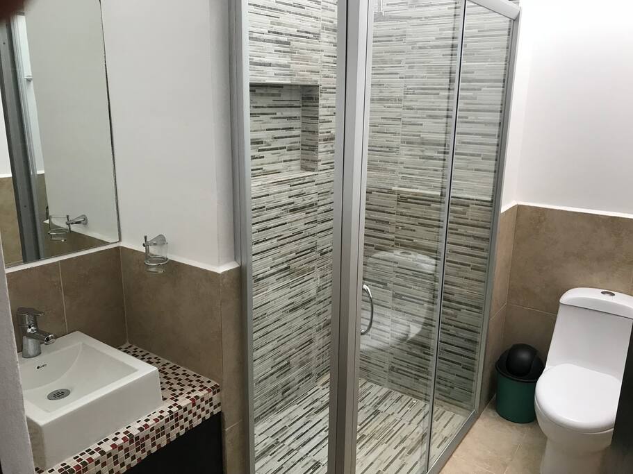 LUXURY BATHROOM