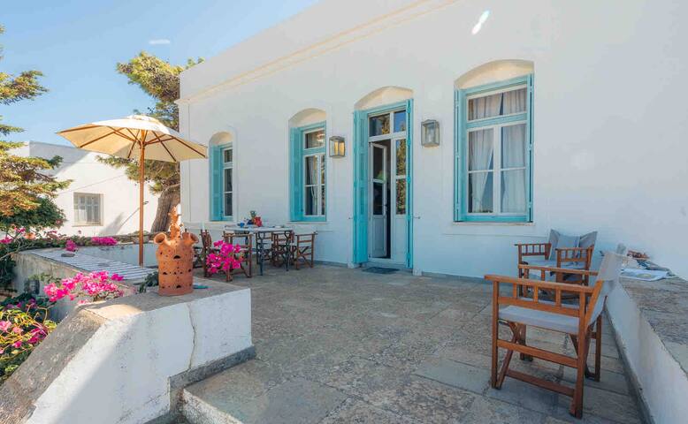 Captain’s Mansion Εξάμπελα, Σίφνος