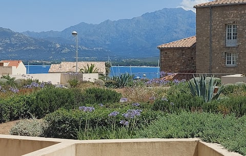 Successful Airbnb property: Beautiful recent studio in the heart of Calvi in Calvi
