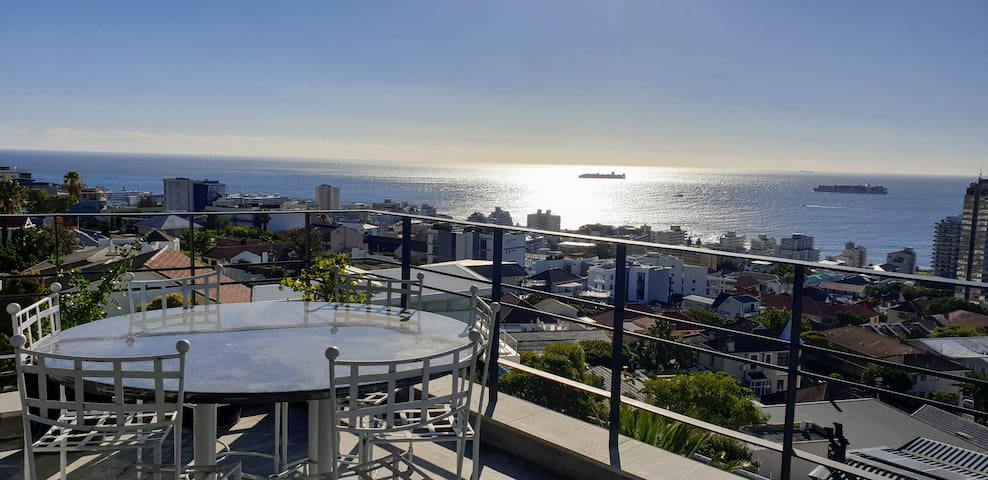 Luxury Modern Home | Springbok Road 3 Bed | Pool