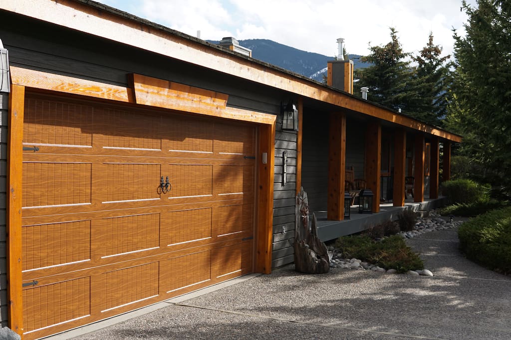 Welcome to Bear Paw Lodge! Your Private Oasis in Red Lodge, MT. The Perfect Place to Escape to for a Mountain Getaway.