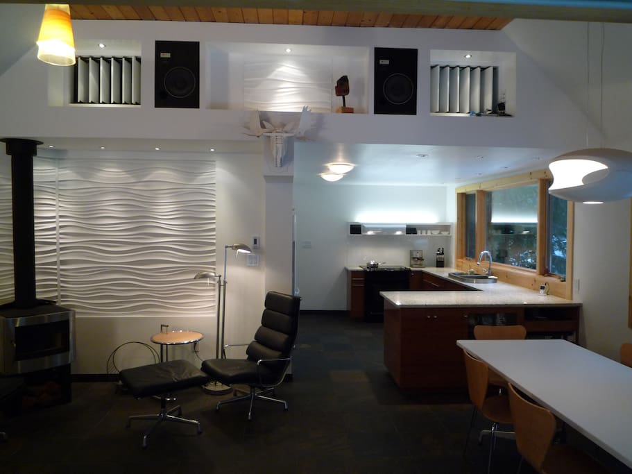 2nd floor kitchen and dining area