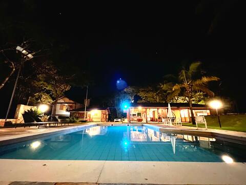 Linda Casa de Campo with heated pool and sauna!