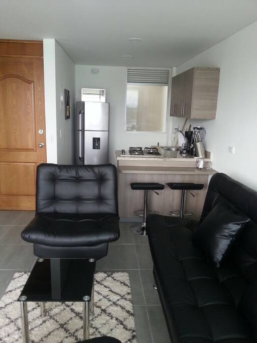 Cocine sus platos Favoritos y Disfrute de la conversacion .
Full Equipped Kitchen Including Coffee Maker And More.