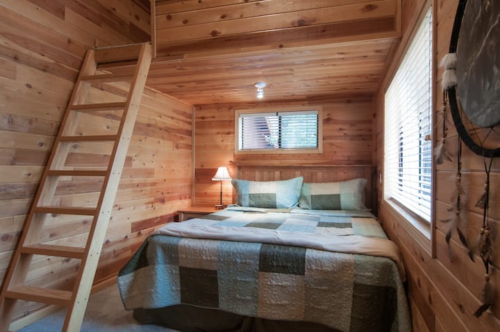 Საძინებელი 3 (ლოფტის საწოლი ზემოთ)