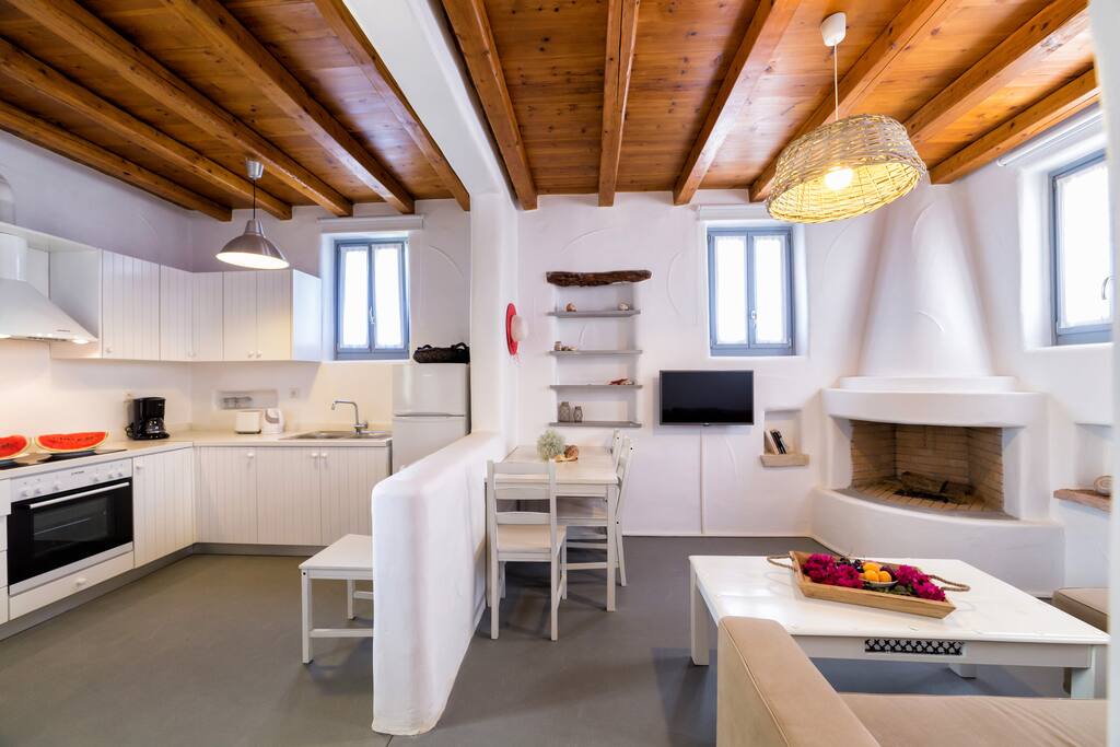 Living room / kitchen