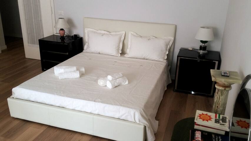 Long Term Rent Apartment at Rome 2 gallery image 3