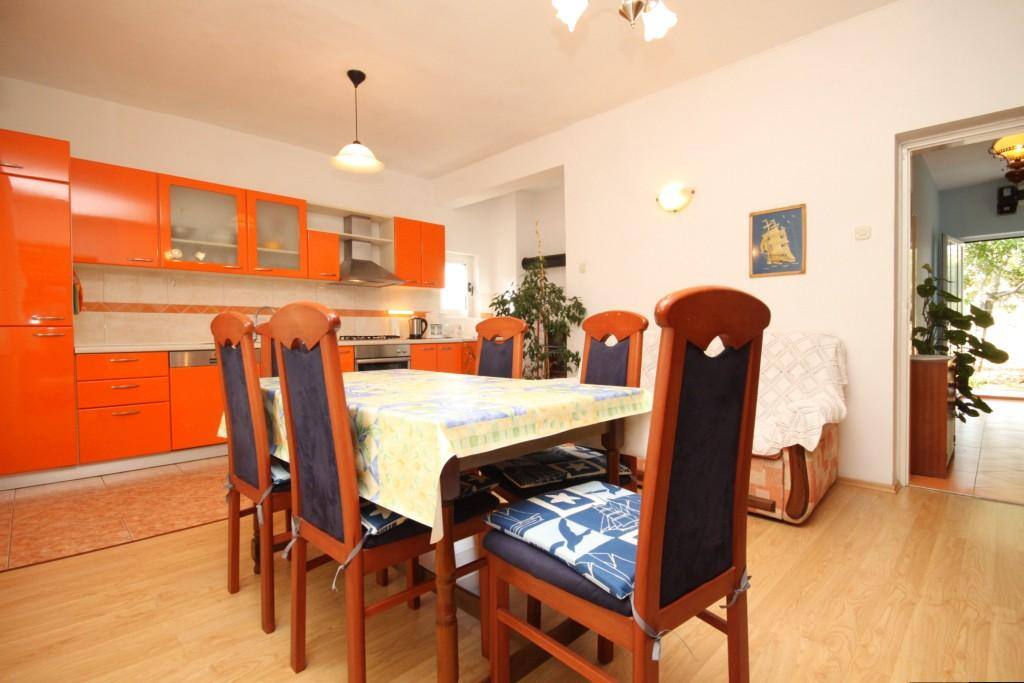Dining room, Surface: 16 m²