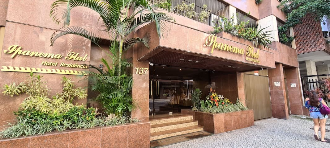 Cobertura Ipanema ! Camareira, Piscina e Garagem.