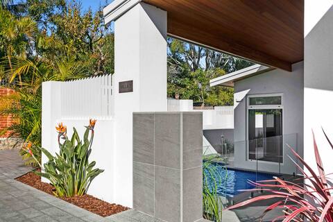 Luxury Villa with Pool in Central Fremantle