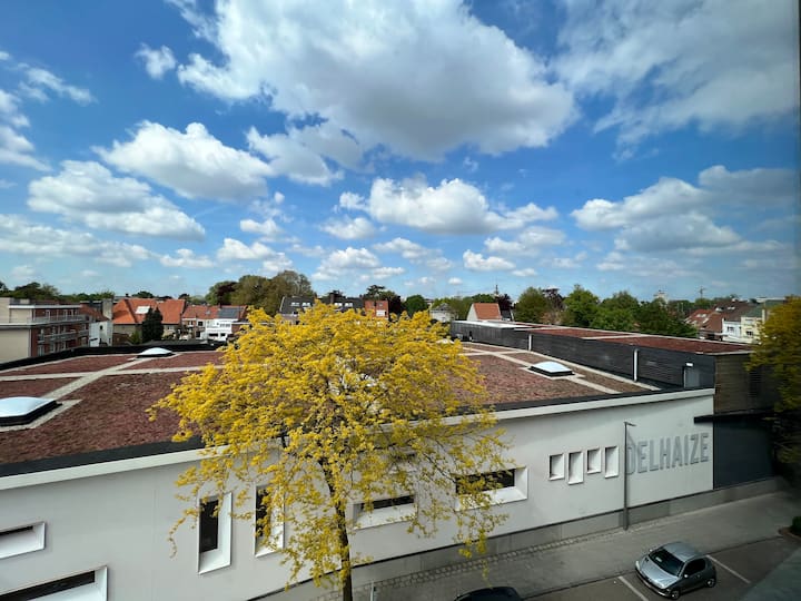 A sunny apartment with a view over Kortrijk