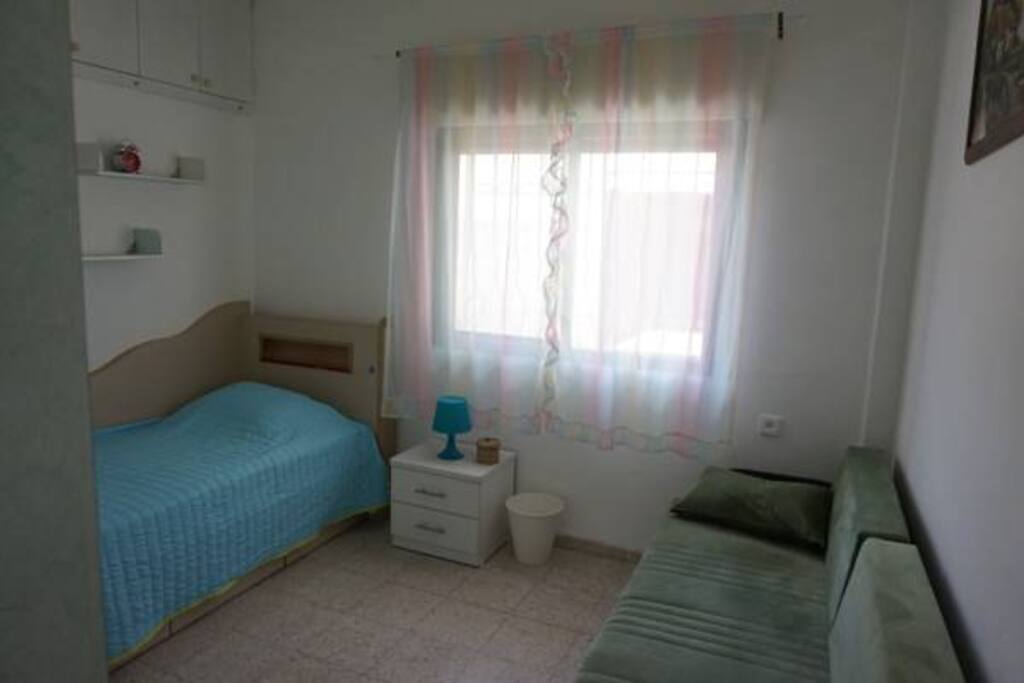 Privet Room- One Bed, One Sofa