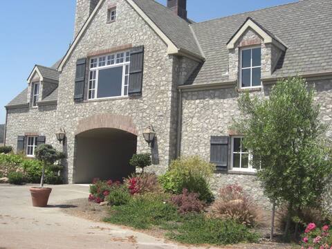 Gated Home near the beach, outdoor fun w/fireplace